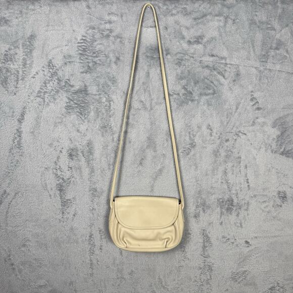 COACH Vintage Cafe Flap Bag Lightweights Glovetanned Cowhide Leather Bone 4111 - Picture 2 of 8